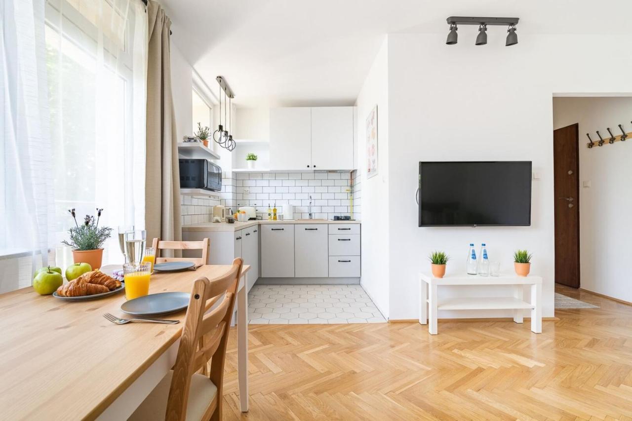 Rent Like Home - Pawia 36 Warschau Buitenkant foto