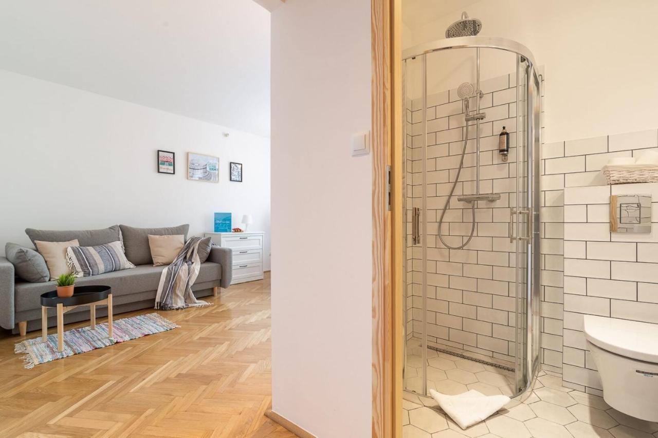 Rent Like Home - Pawia 36 Warschau Buitenkant foto
