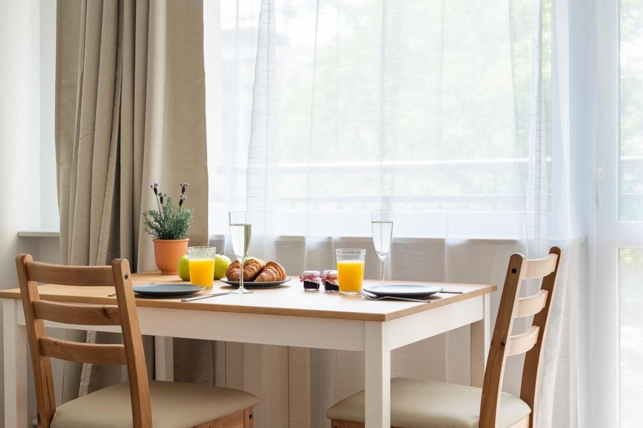 Rent Like Home - Pawia 36 Warschau Buitenkant foto